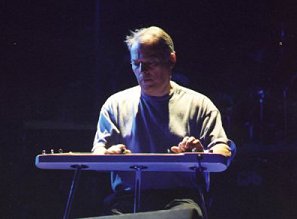 Gilmour playing pedal-steel guitar (live 1994)